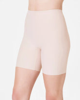 SPANXsupersmooth® Essential Mid-Thigh Short | Champagne Beige