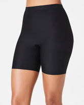SPANXsupersmooth® Essential Mid-Thigh Short