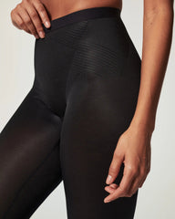 SPANXshape® Invisible Capri | Very Black