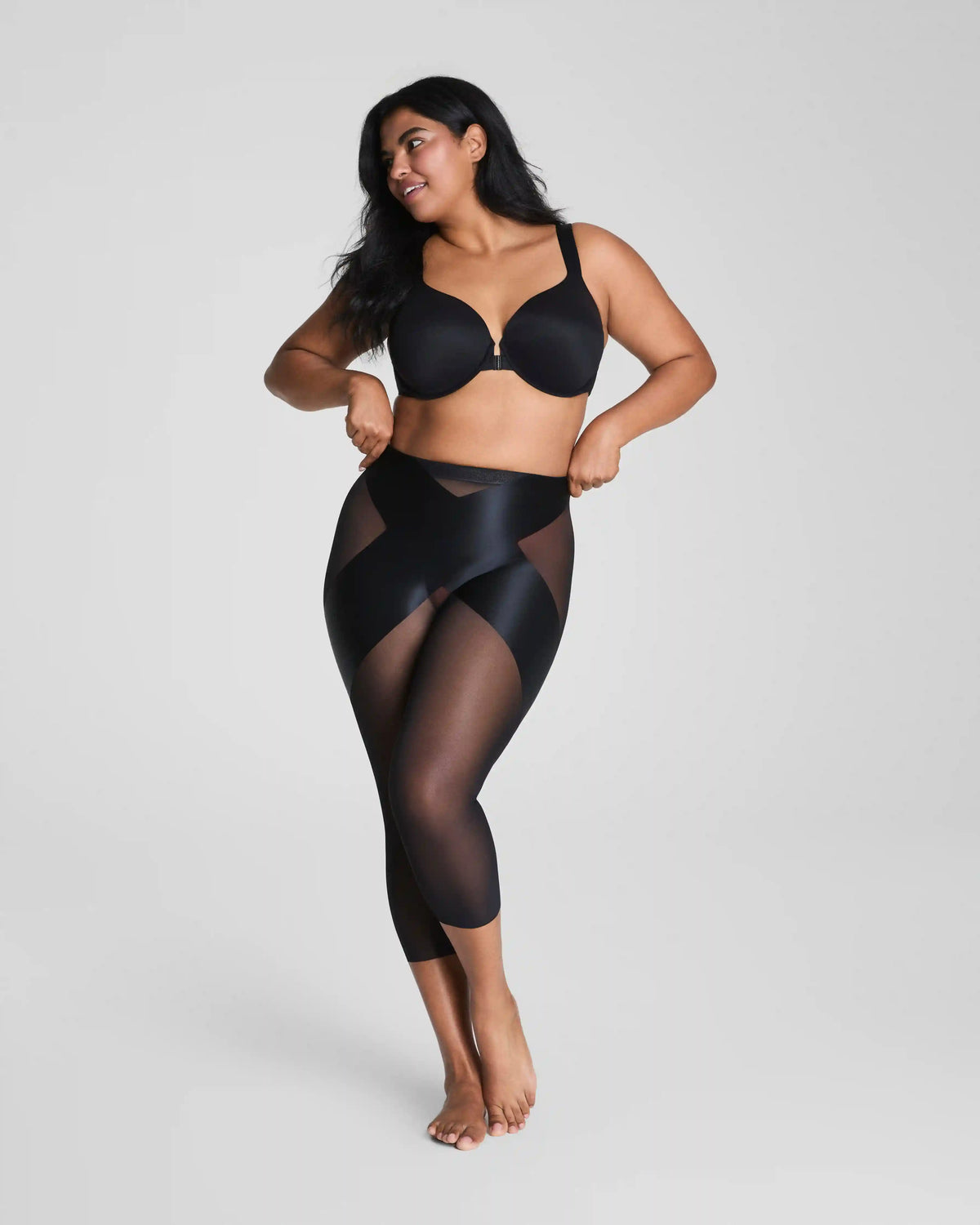 SPANXshape® Satin-X™ Capri | Very Black